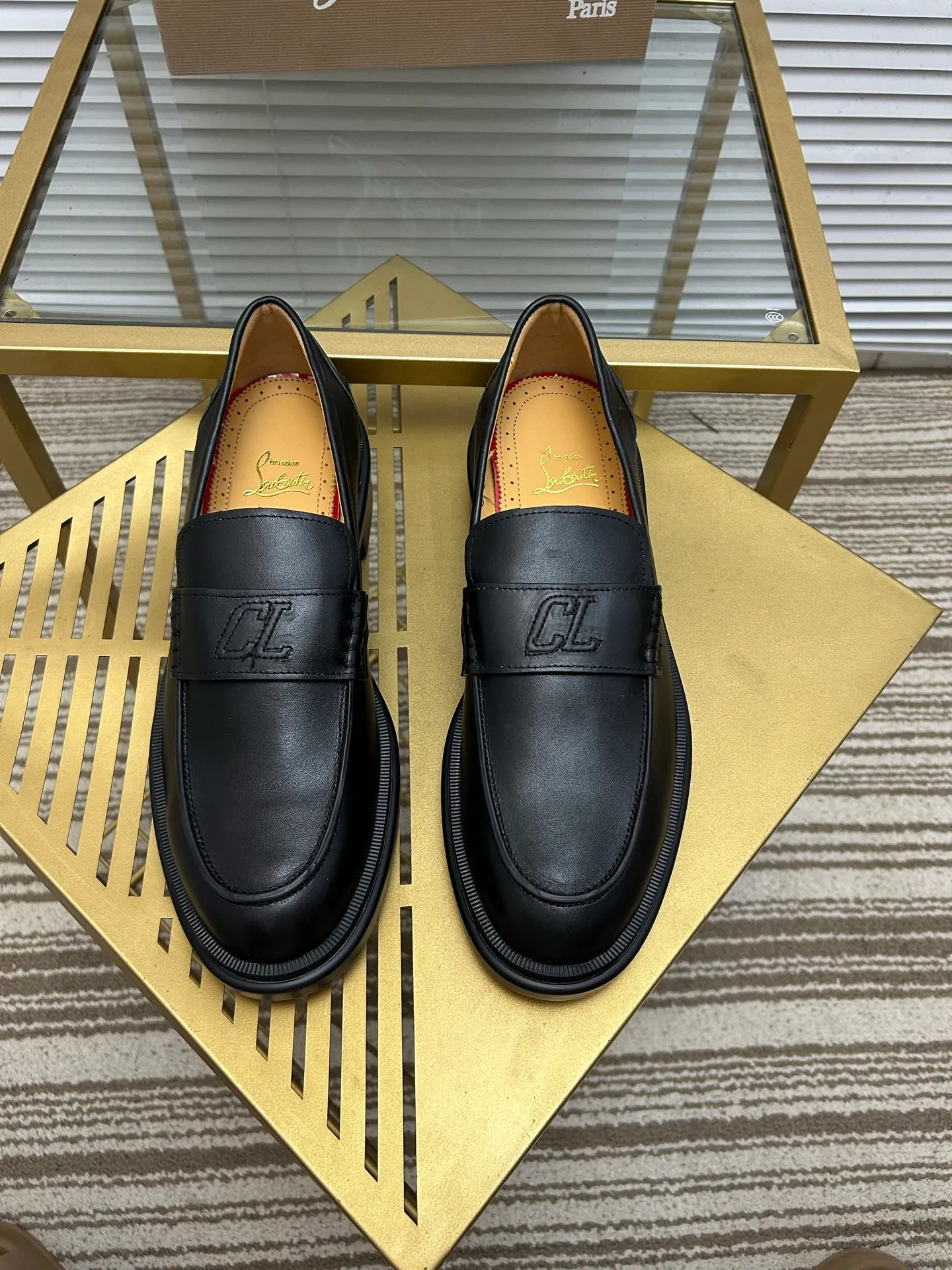 (Customized model) Ex-factory price is 860. christian louboutin (CL red sole shoes) counter series, casual sneakers for couples 📢 📢 📢 Exclusive hot style release 🎈🎈💪 Movable latex feet 👻 Finished outsole line [Proud] 😝Female 35-40# Male 38#-46, global supply😝 [Top version]: Original imported genuine leather upper, top original leather lining, original molded TPU outsole, original 1:1 detail processing, original shoe last,